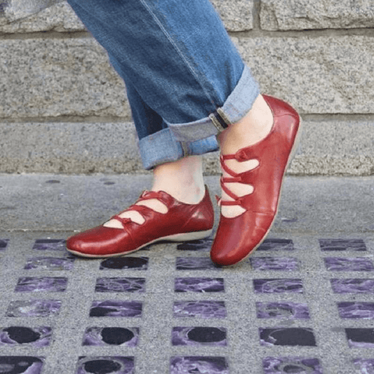 Blossom | Cross-Strap Leather Flats – Colorful Everyday Comfort