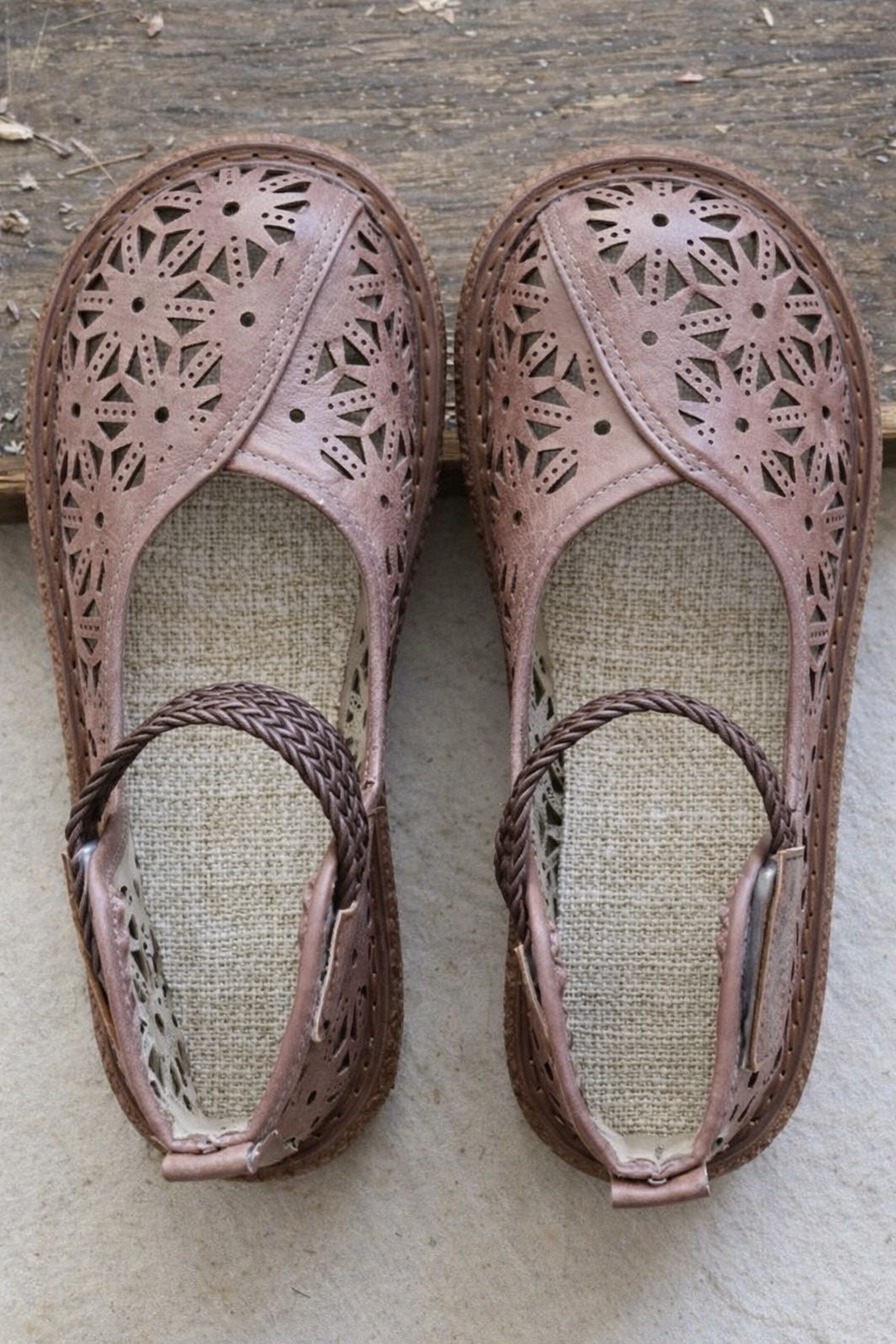 Bianca | Cutout Leather Flats – Breathable Comfort Slip-Ons