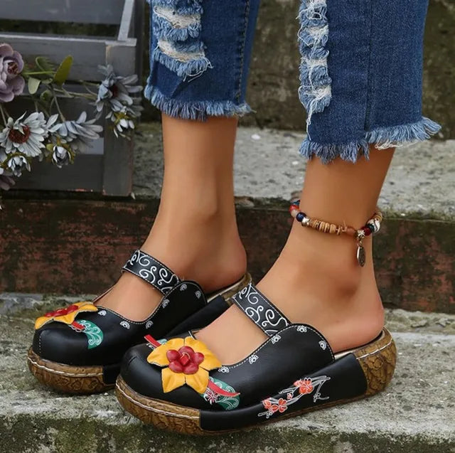 Aaliyah | Floral Embroidered Orthopedic Slip-On Clogs with Cushioned Sole