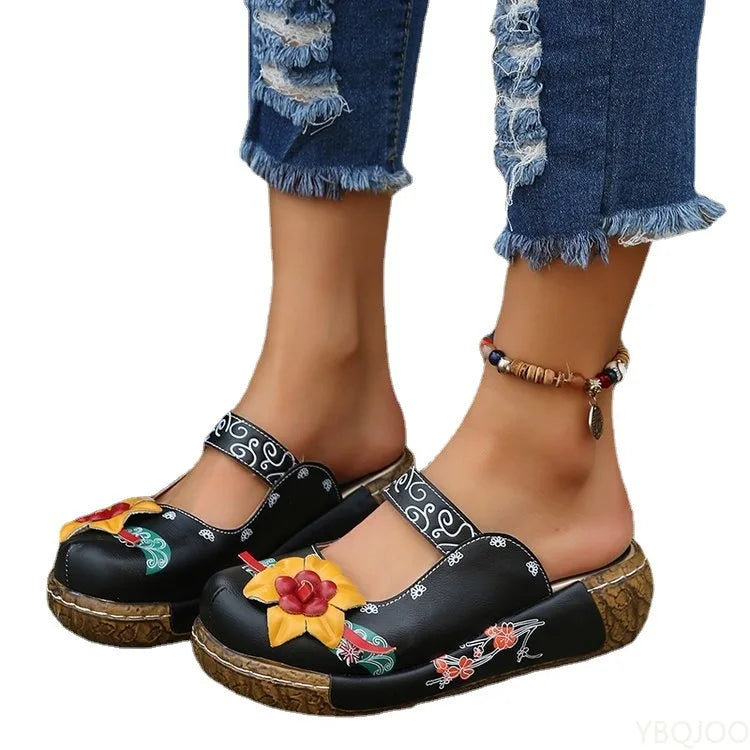 Aaliyah | Floral Embroidered Orthopedic Slip-On Clogs with Cushioned Sole