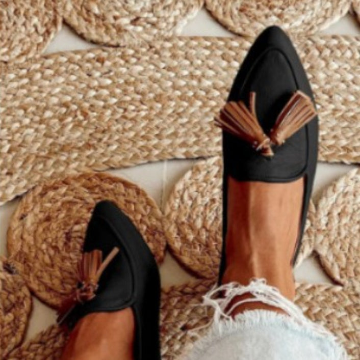 Orthopedic Balance Pointed-Toe Pumps With Unique Fringe And Studs