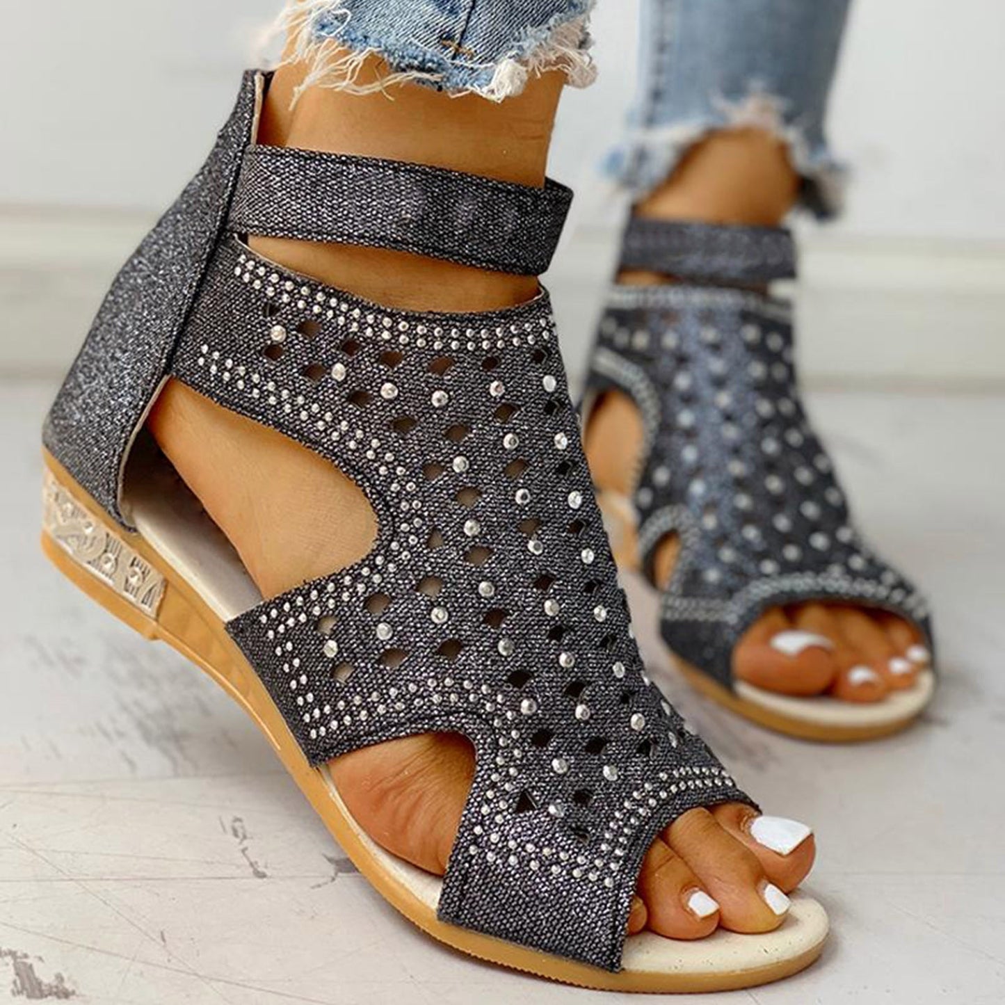 Orthopedic Balance Summer Rhinestone Sandals With A Unique Back Zip Design