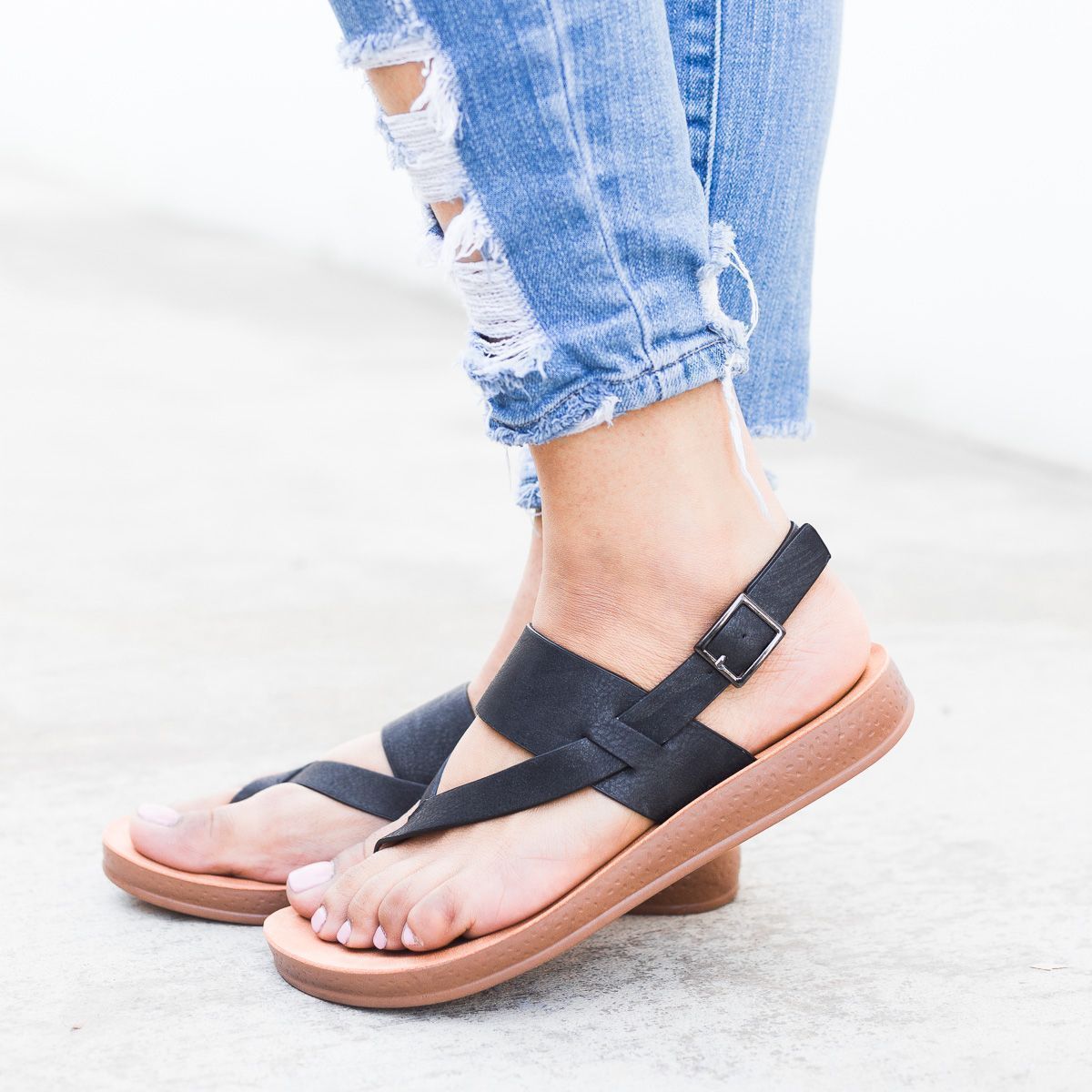 Paige | Women’s Orthopedic Cross Strap Flat Sandals