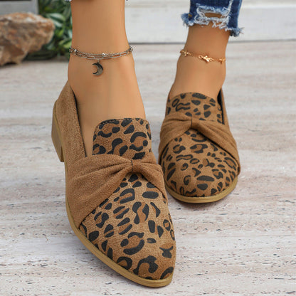 Orthopedic Balance Chunky Heeled Pumps With Elegant Metal Chain