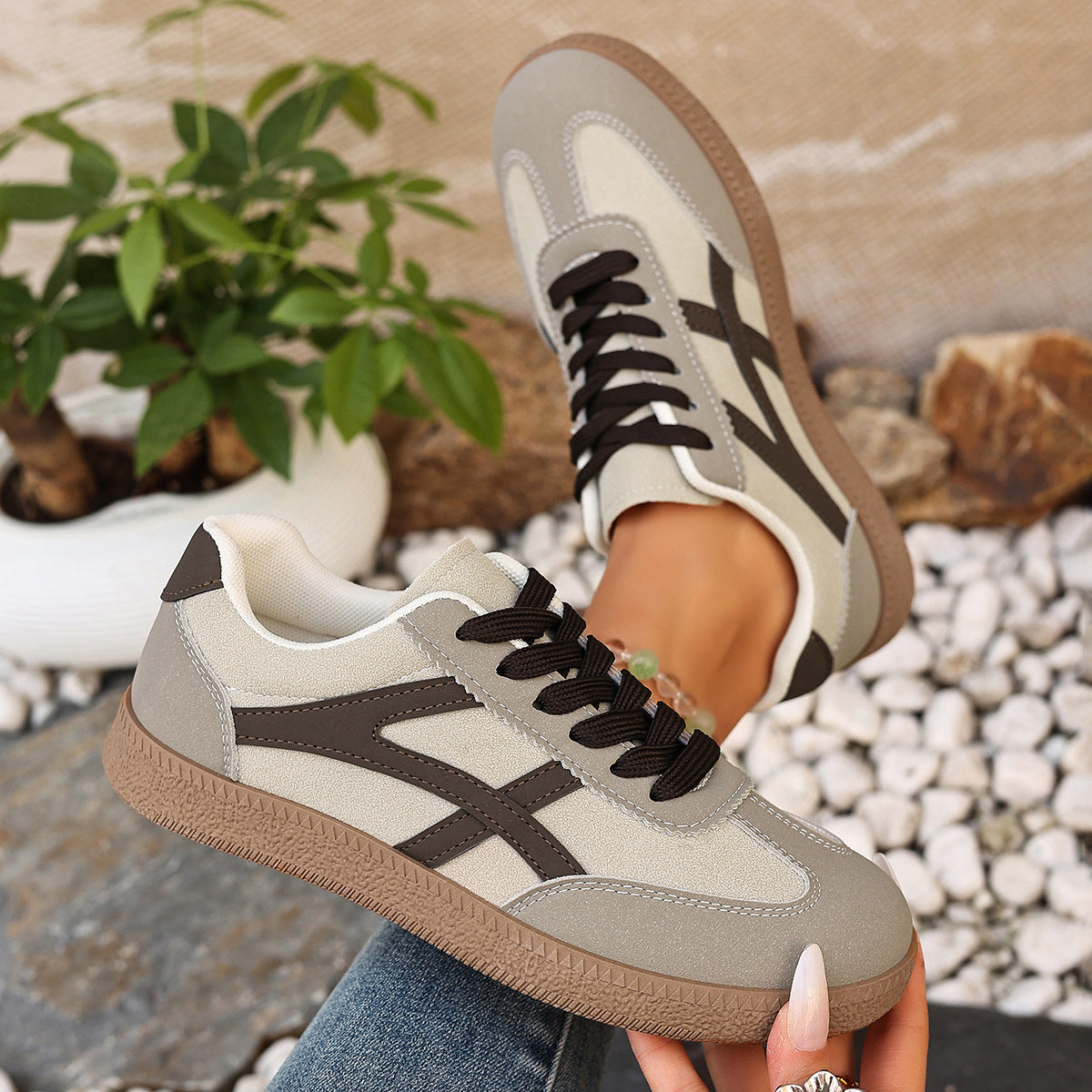 Orthopedic Balance Versatile Low-Top Lace-Up Sneakers For A Unique Style