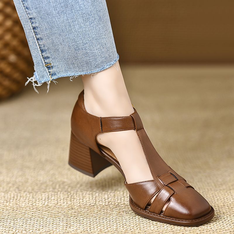 Orthopedic Balance Chunky Heel Sandals With Cutout And Buckle