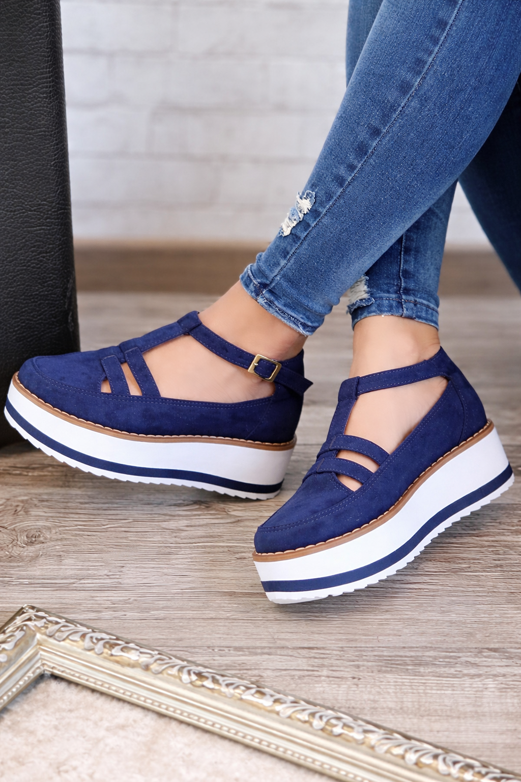 Orthopedic Balance Buckle Muffin Sandals: Unique Elegance And Comfort