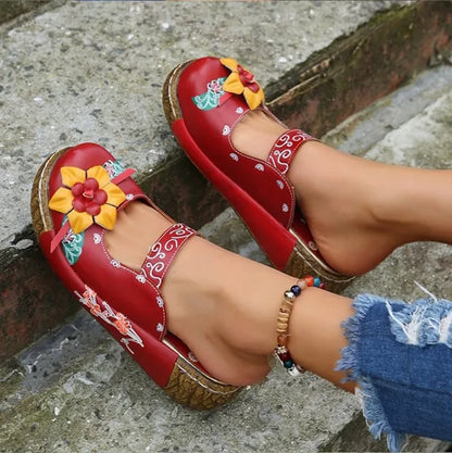 Aaliyah | Floral Embroidered Orthopedic Slip-On Clogs with Cushioned Sole