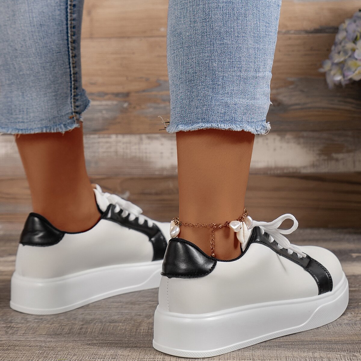 Orthopedic Balance Retro Sneakers: Comfort And Unique Style For Everyday Wear