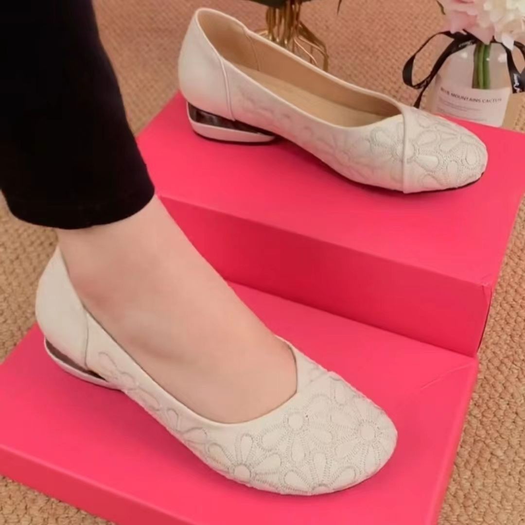 Orthopedic Balance | Floral Lace Round Toe Ballet Flats