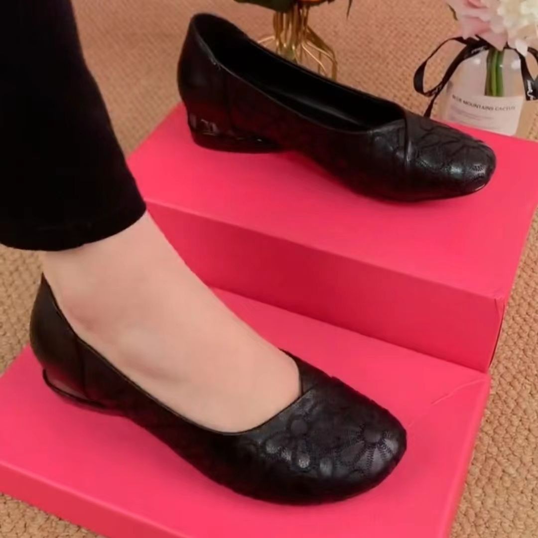 Orthopedic Balance | Floral Lace Round Toe Ballet Flats