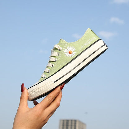 Kimberly | Women’s Orthopedic Canvas Sneakers with Daisy Embroidery